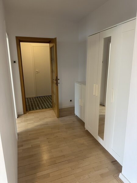 13 Septembrie, apartament 3 camere, mobilat complet, etaj 5, 2 balcoane.